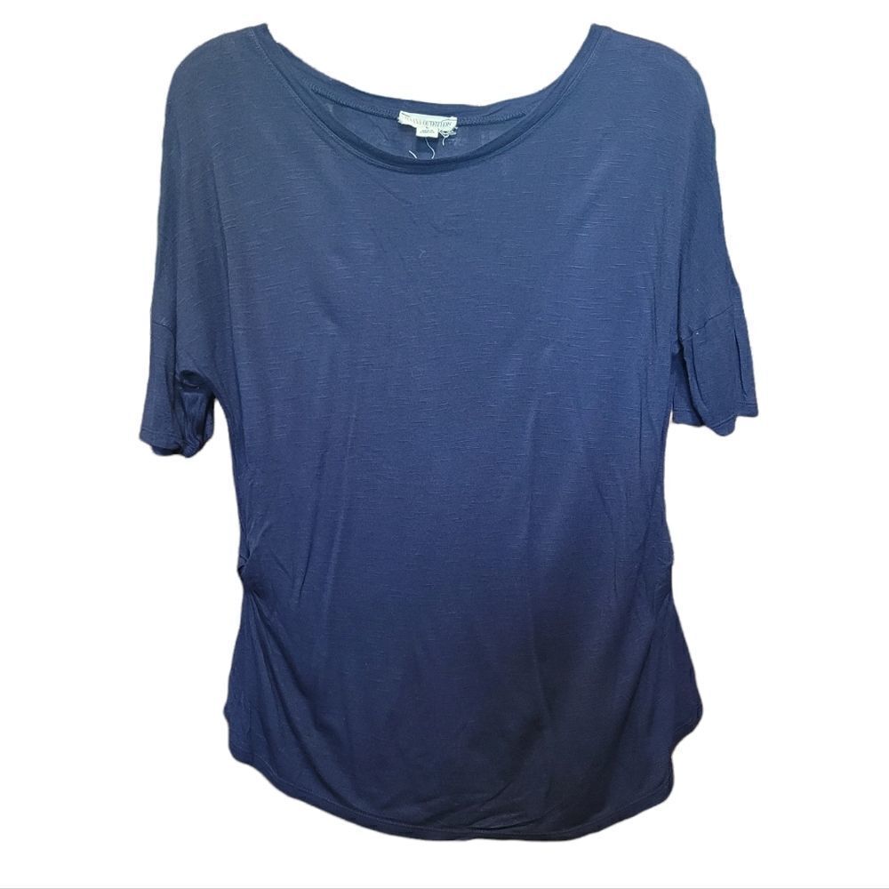 Blue tee with twist sides